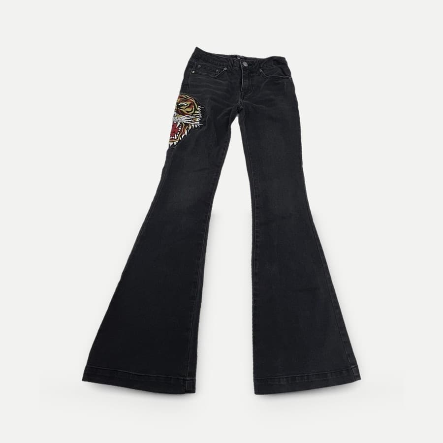 Flare jeans, finished with Photolister